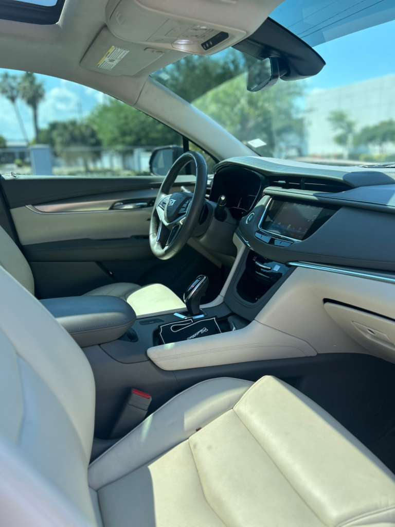 CADILLAC XT5