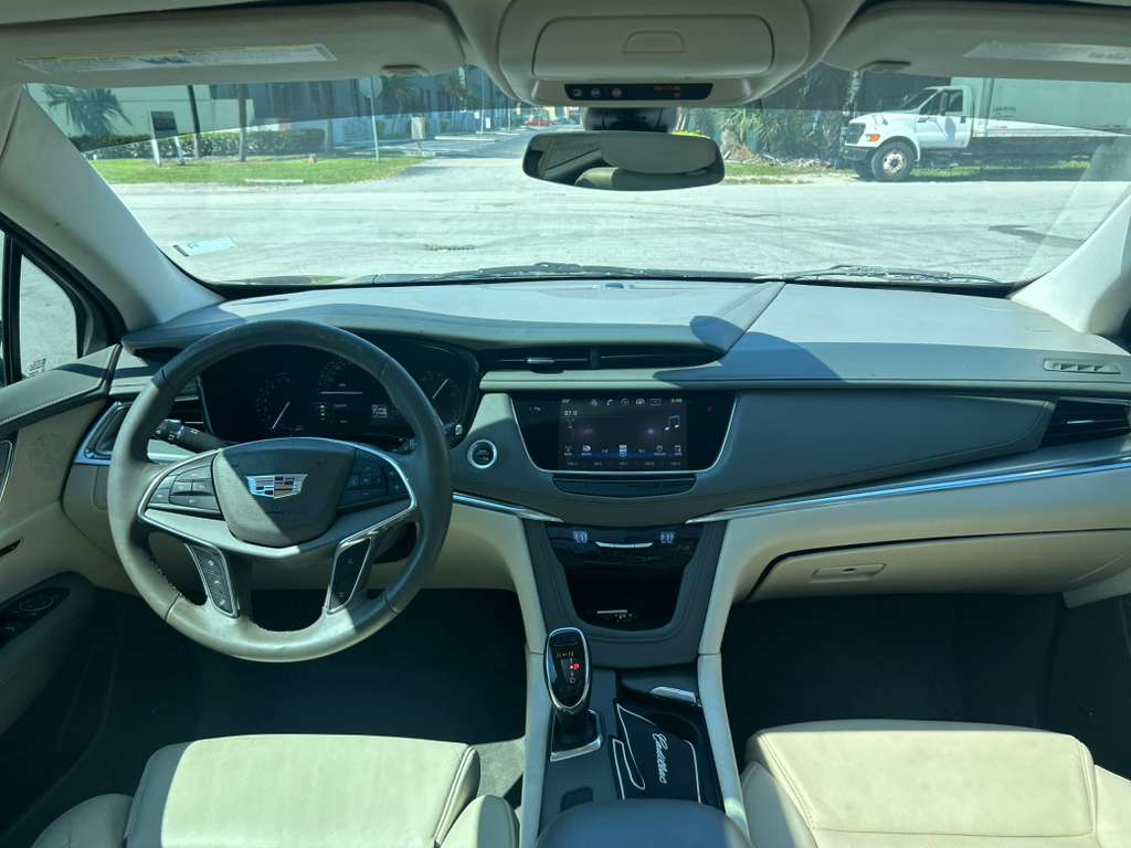 CADILLAC XT5