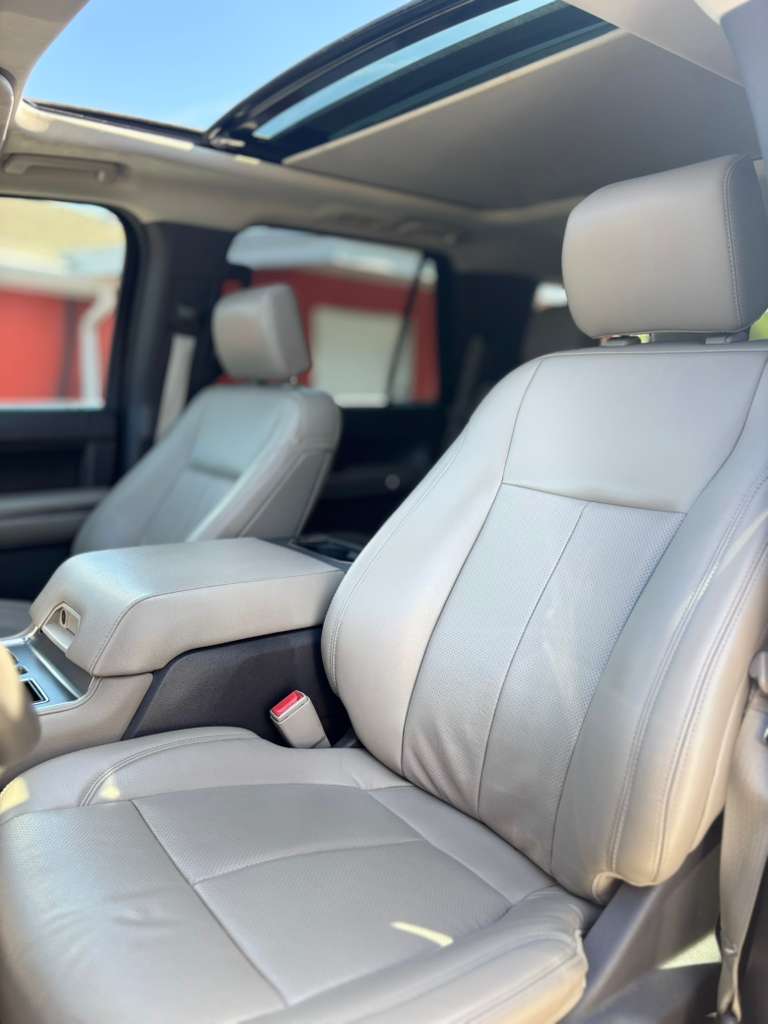 2020 Ford Expedition XLT - Photo 13