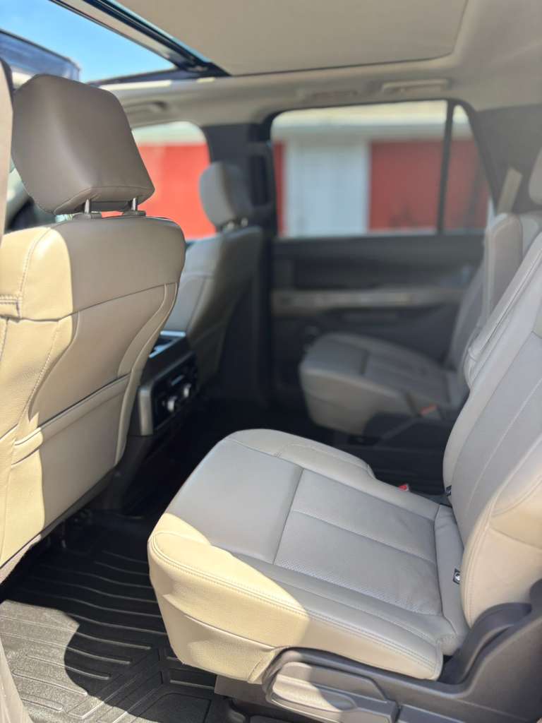 2020 Ford Expedition XLT - Photo 8