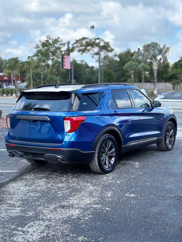 2021 Ford Explorer XLT - Photo 3