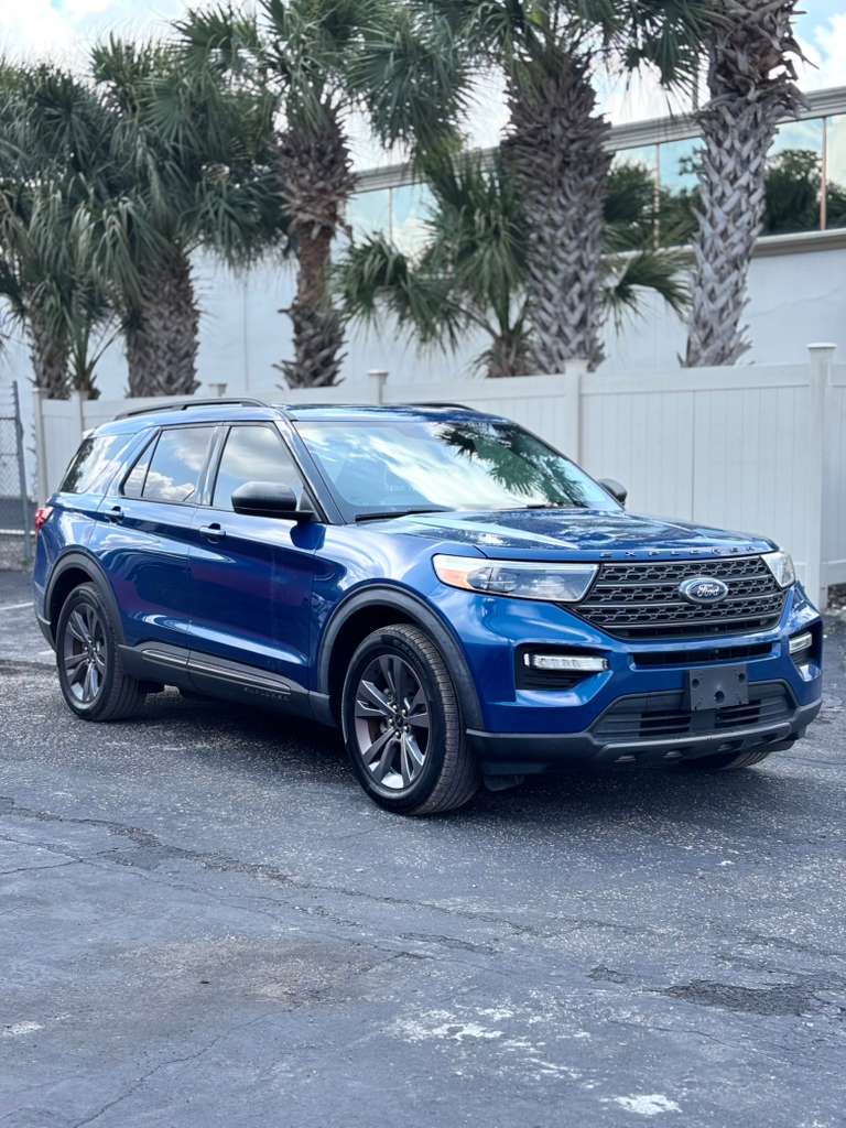 2021 Ford Explorer XLT - Photo 2