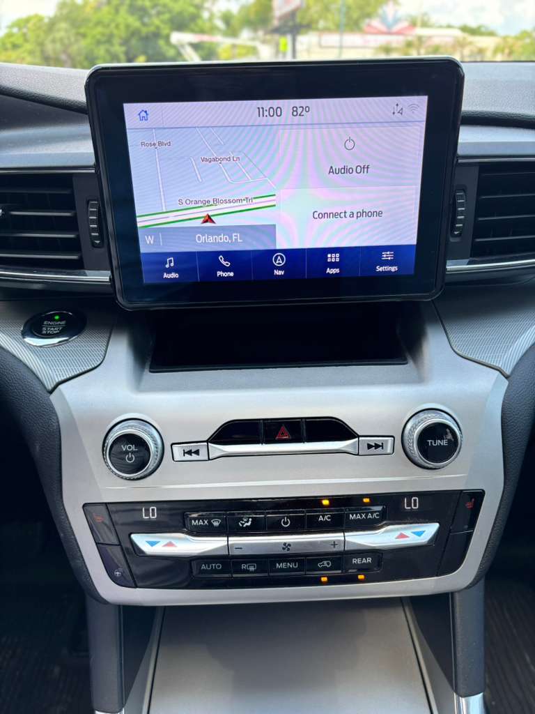 2021 Ford Explorer XLT - Photo 9